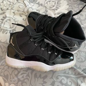 Air Jordan 11’s Black
